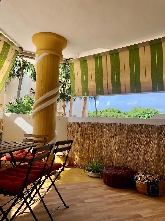 Habitacion Con Smart Tv En Piso Compartido Con Bano Privado O Compartido Malaga Sol Homestay